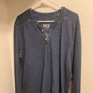 NWOT BKE Long Sleeve 1/4 button shirt
